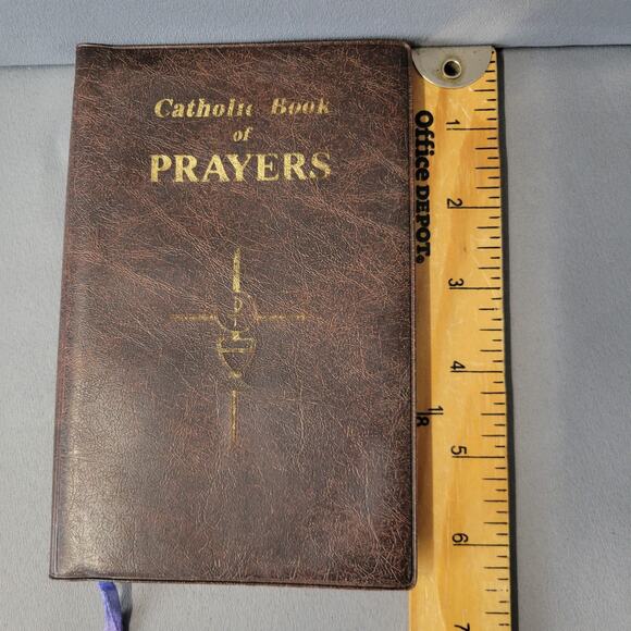 Vintage Catholic Book Of Prayers Book Large Print Illustrated 1982 Brown - Picture 10 of 14